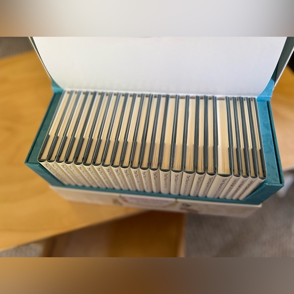 Complete Collection Box Set - Picture 5 of 6